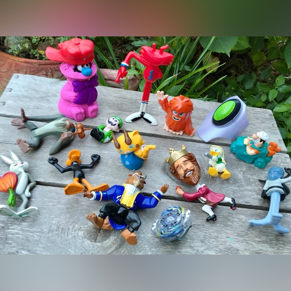 Lot Misc Happy Meal Toys Toy Box Toys Some Vintage Daffy Duck Bugs Burger King - Picture 2 of 8